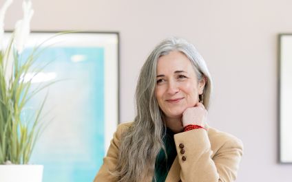 Rebecca Hull's avatar